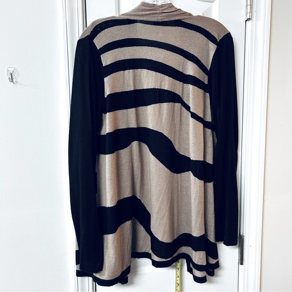 NWT!!  Chico’s Cardigan – Bold Black & Tan Zebra Stripe – Large (Chico's 2) - Picture 5 of 6